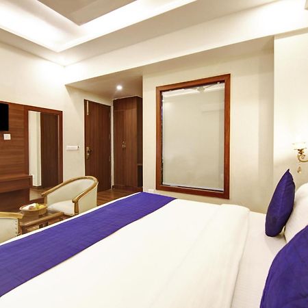 Marks Hotel & Banquet Noida Eksteriør billede