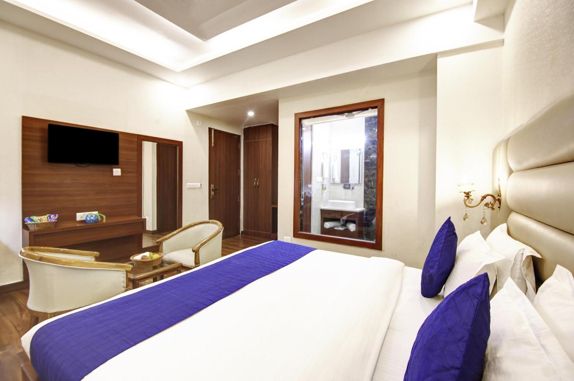 Marks Hotel & Banquet Noida Eksteriør billede
