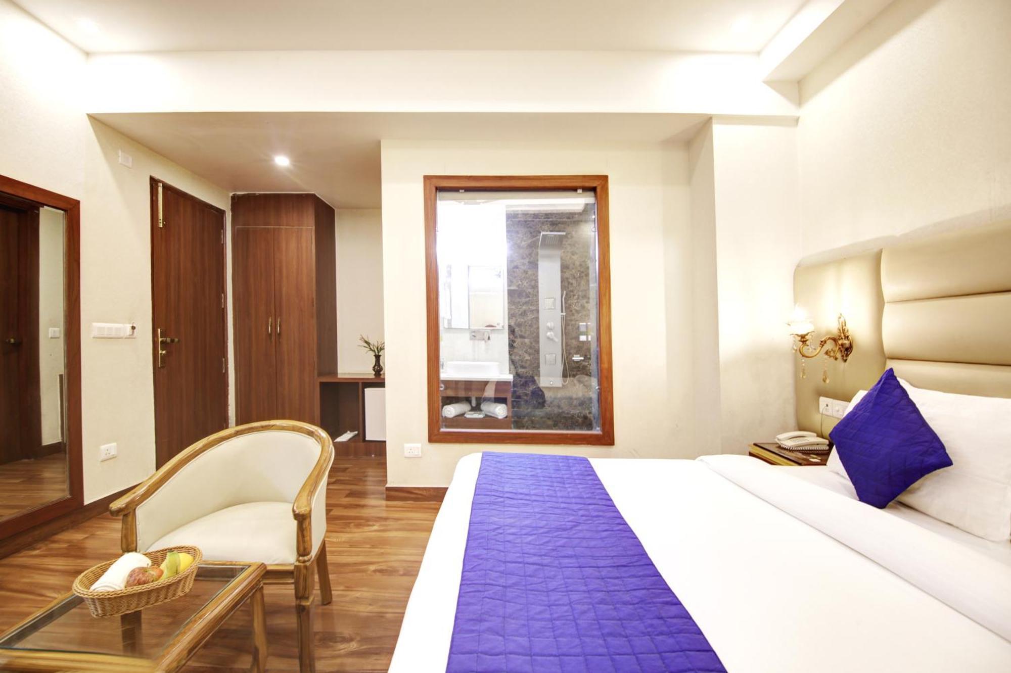 Marks Hotel & Banquet Noida Eksteriør billede