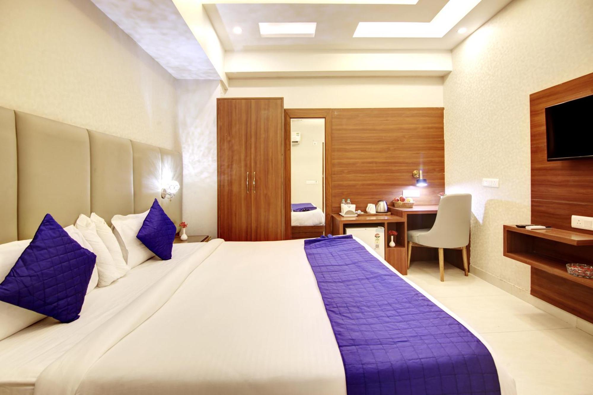 Marks Hotel & Banquet Noida Eksteriør billede