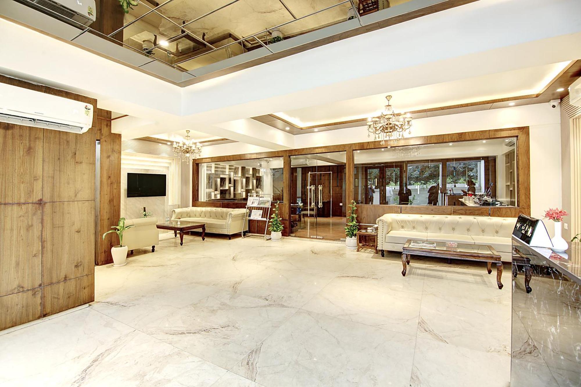 Marks Hotel & Banquet Noida Eksteriør billede