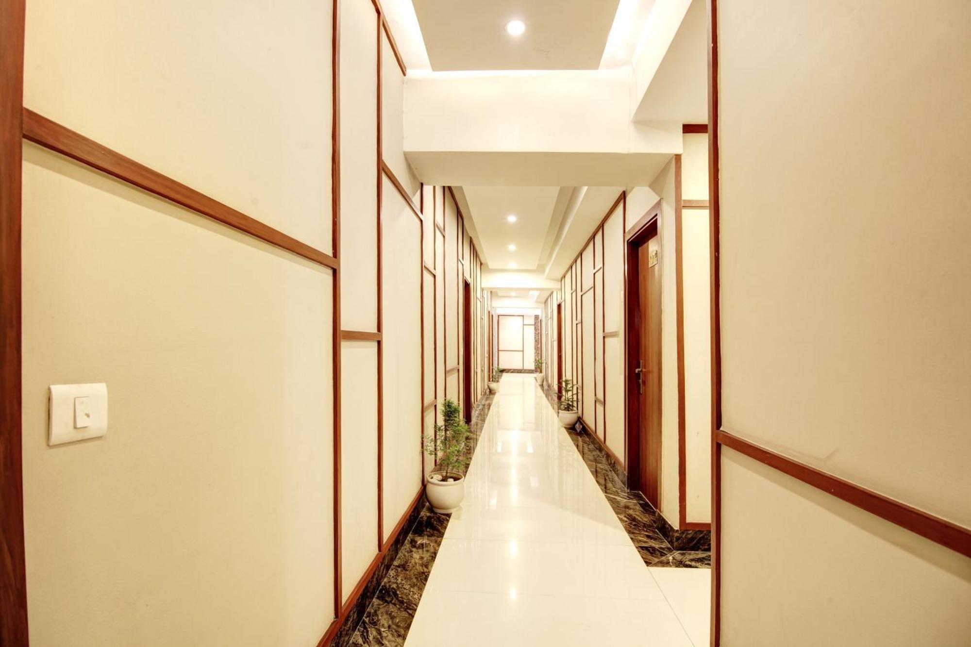 Marks Hotel & Banquet Noida Eksteriør billede