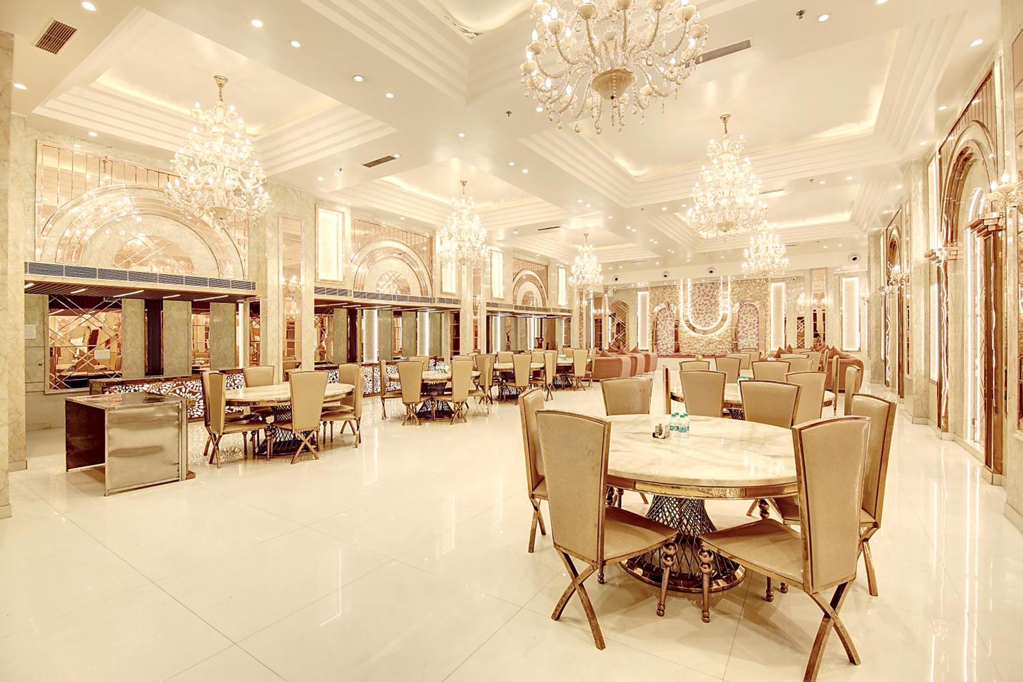 Marks Hotel & Banquet Noida Eksteriør billede