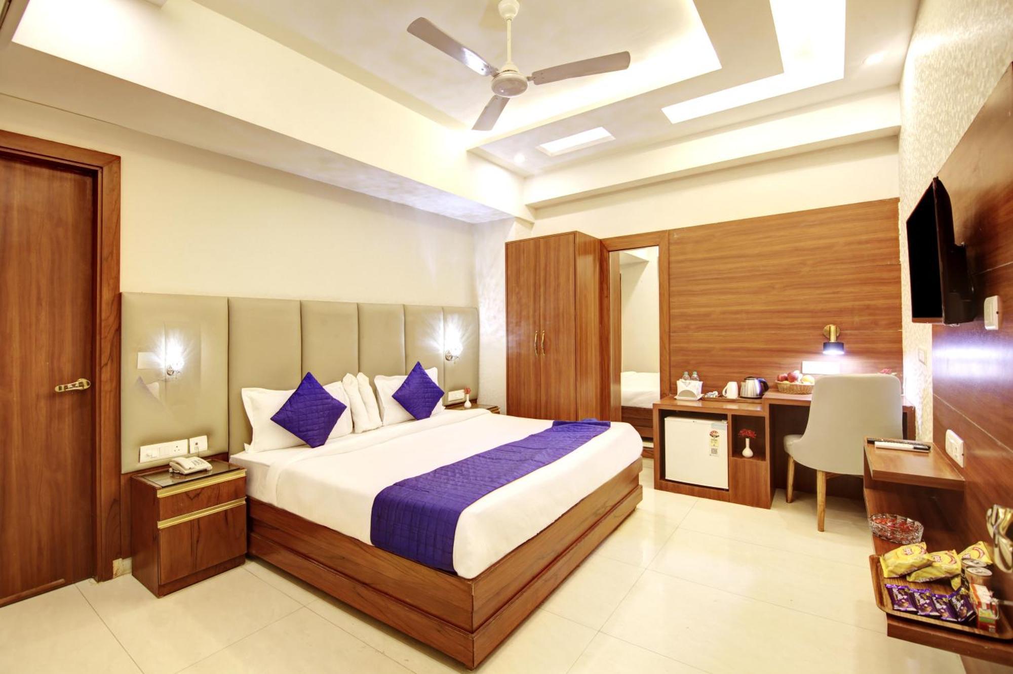 Marks Hotel & Banquet Noida Eksteriør billede
