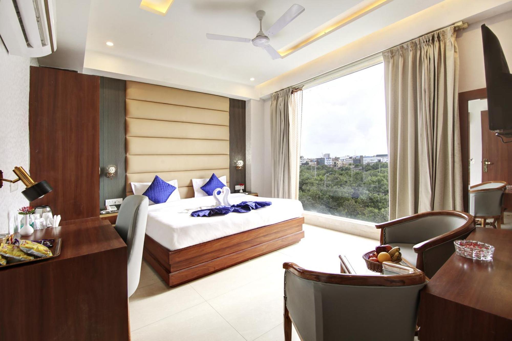 Marks Hotel & Banquet Noida Eksteriør billede